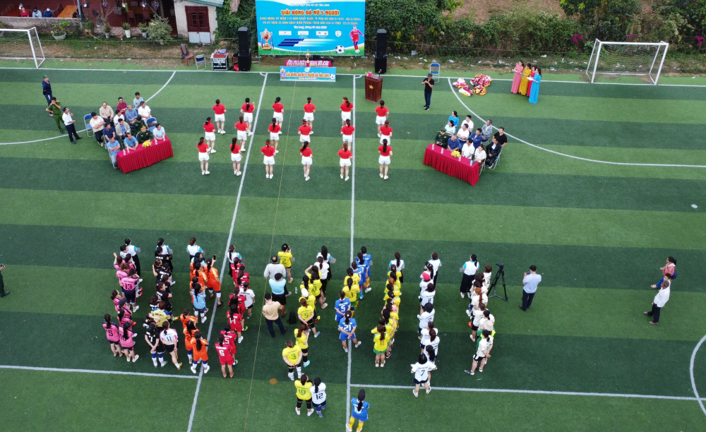 Khai mạc giải bóng đá nữ 5 người xã Tân Long lần thứ I năm 2024